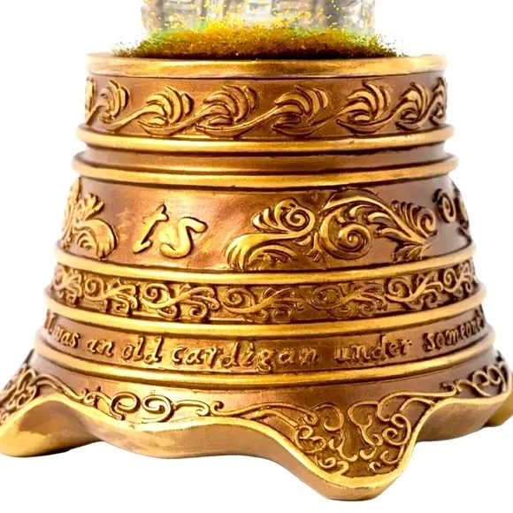 SOLD Out (P& E)Taylor Swift Cabin Snow Globe. Folklore, Cardigan.NEW-SOLD OUT - Picture 7 of 10